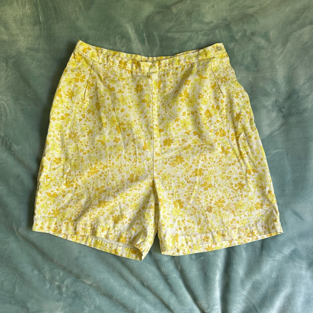 Sunny Floral Women's Bermuda Shorts